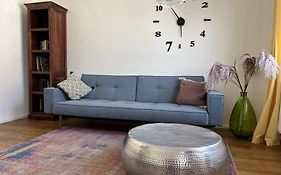 discovAIR Eisenach - 3-Zi-Apartment Luisa- Schwimmbad-Nah mit Netflix